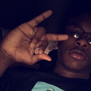 Meet your Posher, Larry